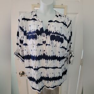 Resort style top. Blue/white linen blend. Sailing ready top.